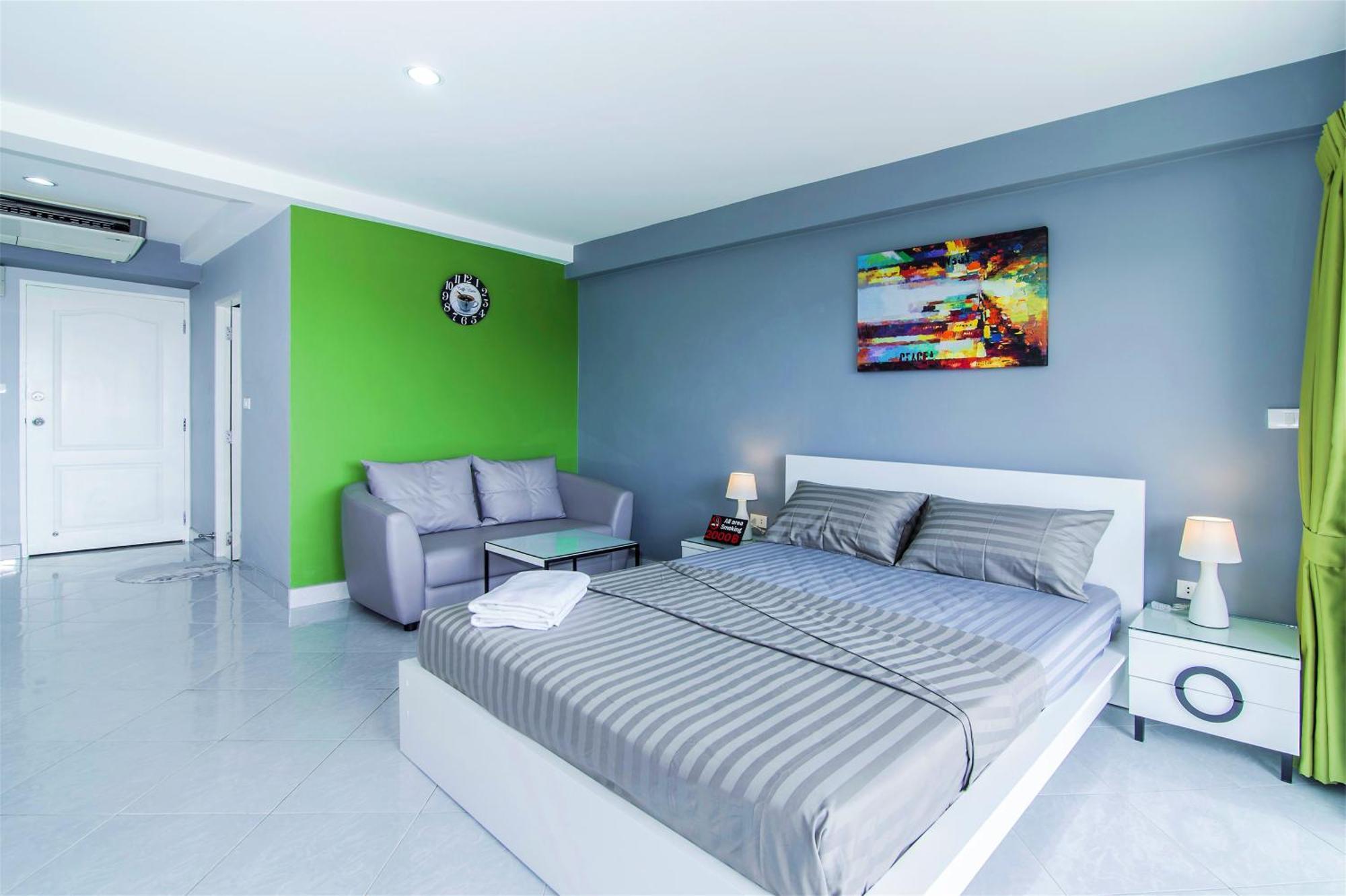 Апартаменти Hua Hin First - Happy Rent Номер фото