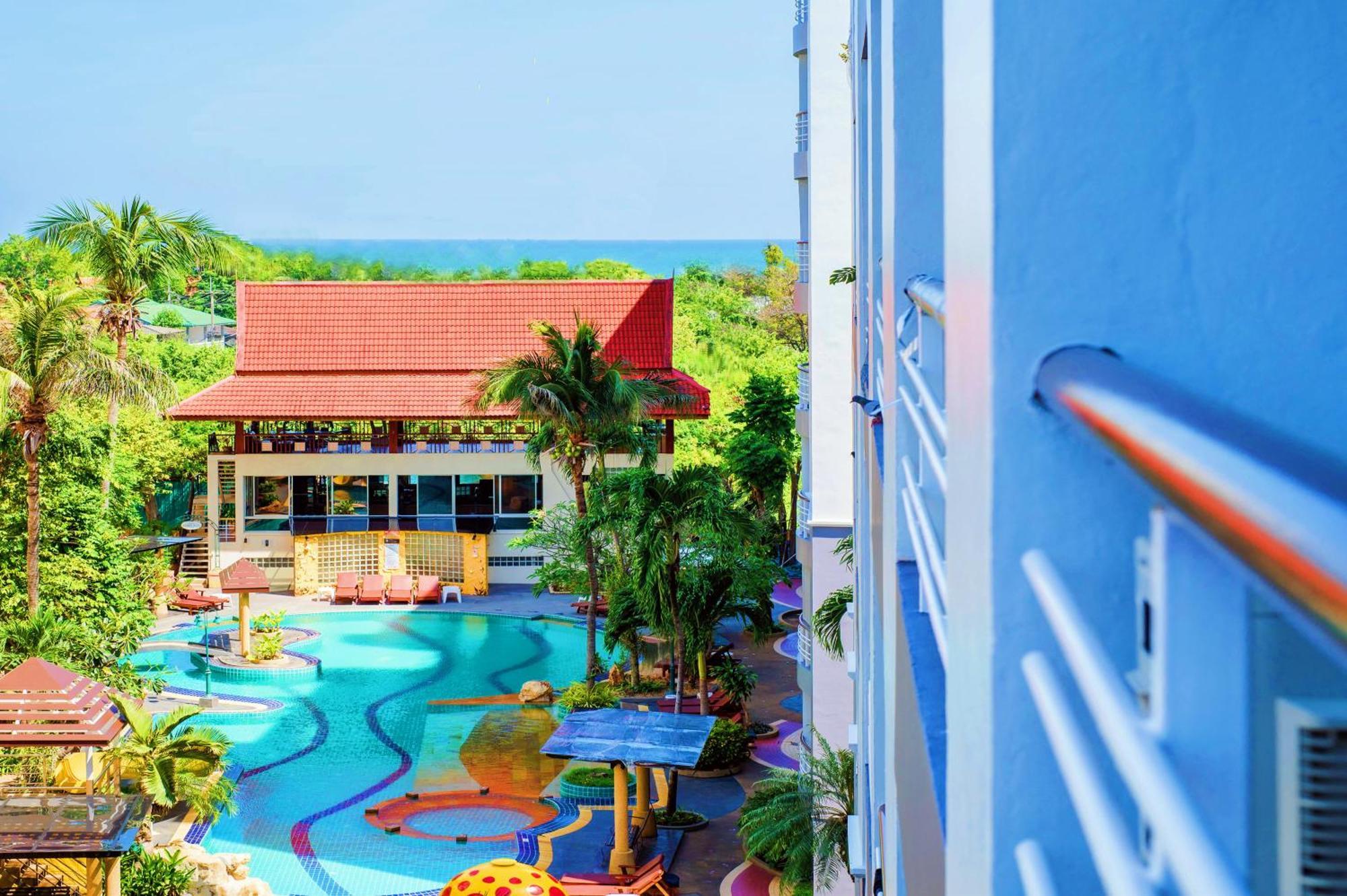 Апартаменти Hua Hin First - Happy Rent Екстер'єр фото