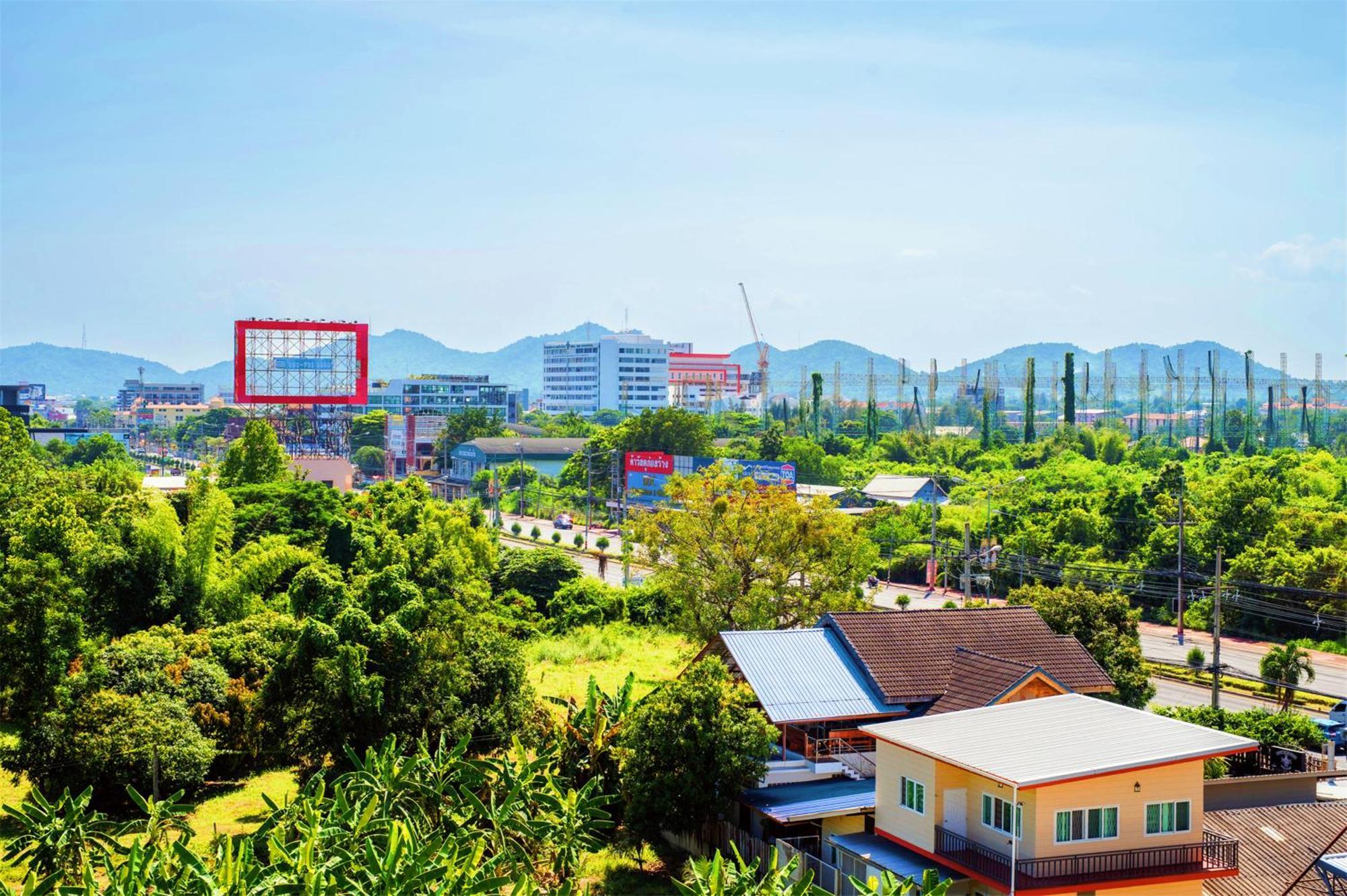 Апартаменти Hua Hin First - Happy Rent Номер фото